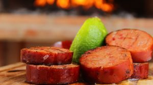 salchichón cervecero con limón